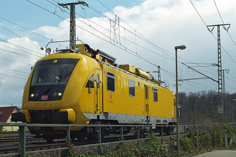 711 121 bei km 17,0 (April 2004)