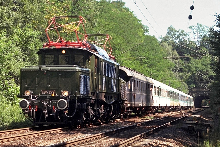 E94 279 bei km 18,0 (August 1998)