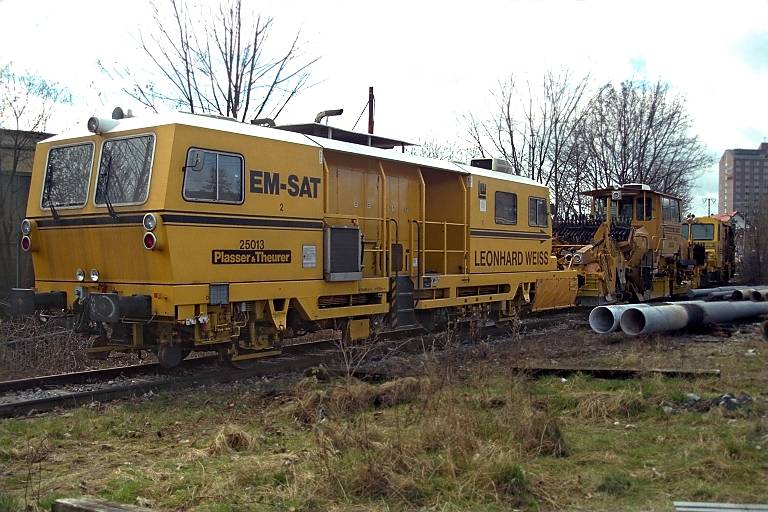 Gleisbaufahrzeug bei km 15,6 (M&auml;rz 2001)