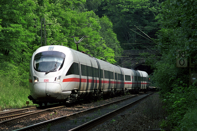 Baureihe 415 bei km 18,0 (Juli 2002)