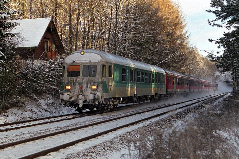 Regionalexpre&szlig; bei km 18,4 (Dezember 2001)