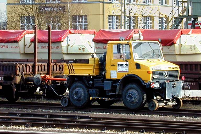 Schienenunimog bei km 15,6 (Februar 2000)