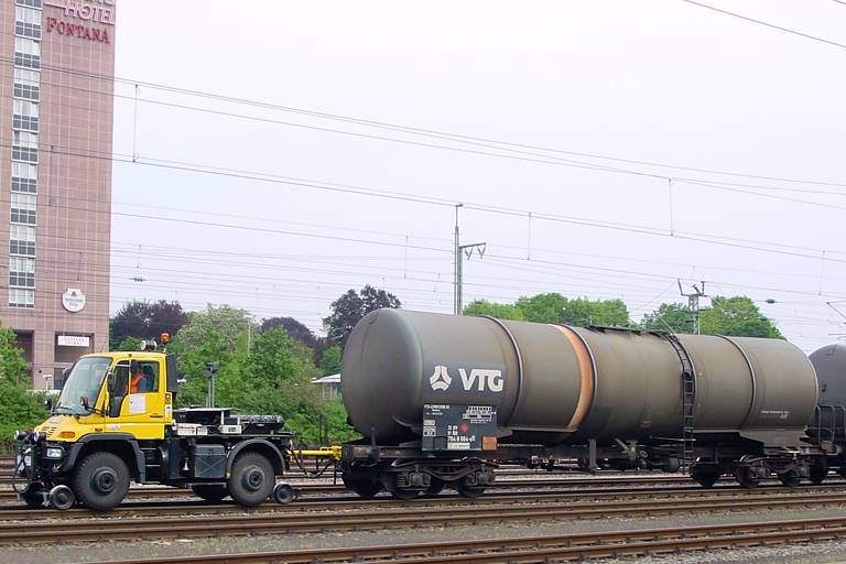 Zweiwegefahrzeug bei km 15,8 (Mai 2003)