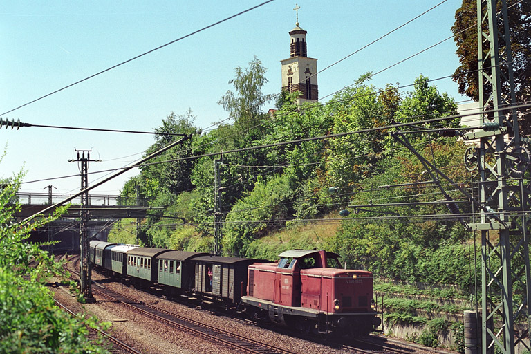V100 1357 bei km 15,0 (Juli 2003)