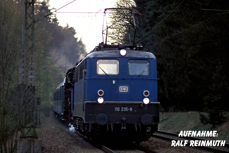 110 235 und 01 519 bei km 18,6 (1990er-Jahre)