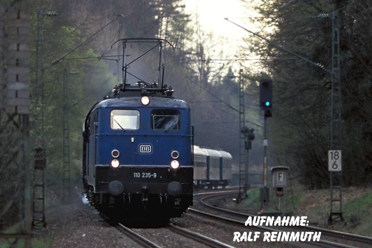 110 235 und 01 519 bei km 18,6 (1990er-Jahre)