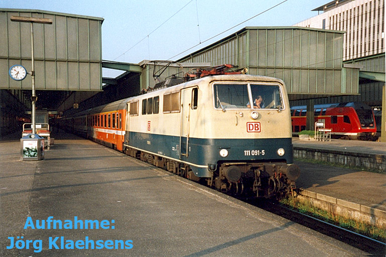 111 091 bei km 0,2 (1999)