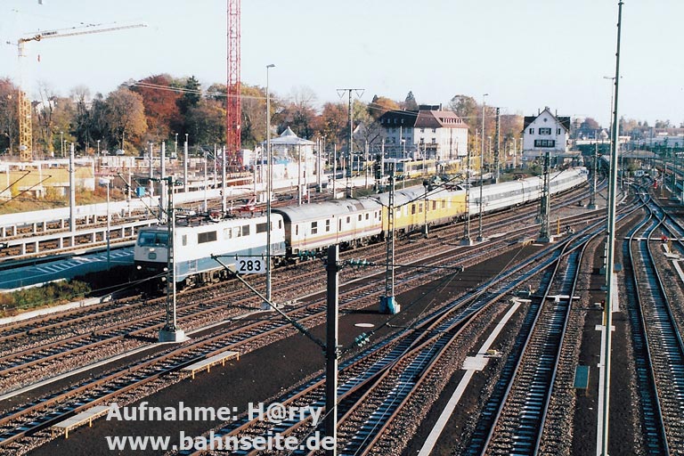 111 050 mit ETR 401 "Pendolino"-Erprobungszug (Oktober 1988)