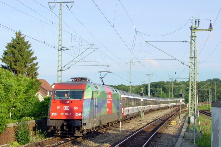 101 117 mit IC 380 bei km 16,8 (Juni 2004)