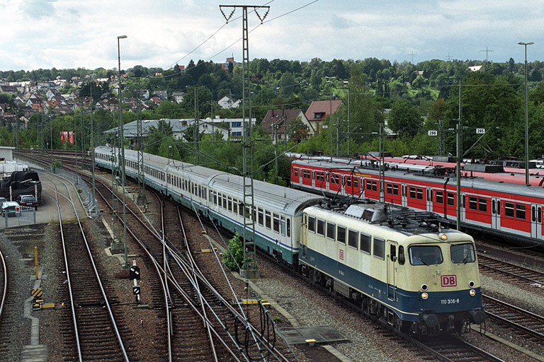 110 306 mit EC 93700 (August 2004)