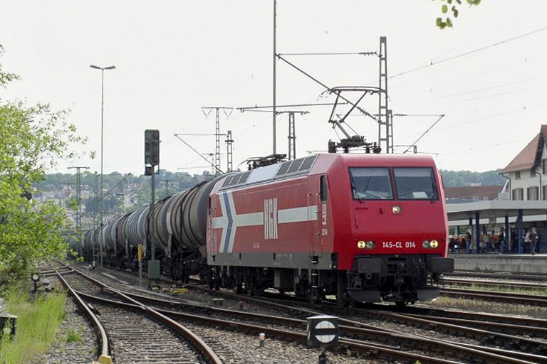 HGK 145-Cl 014 mit Kesselwagenzug bei km 15,6 (Juni 2004)