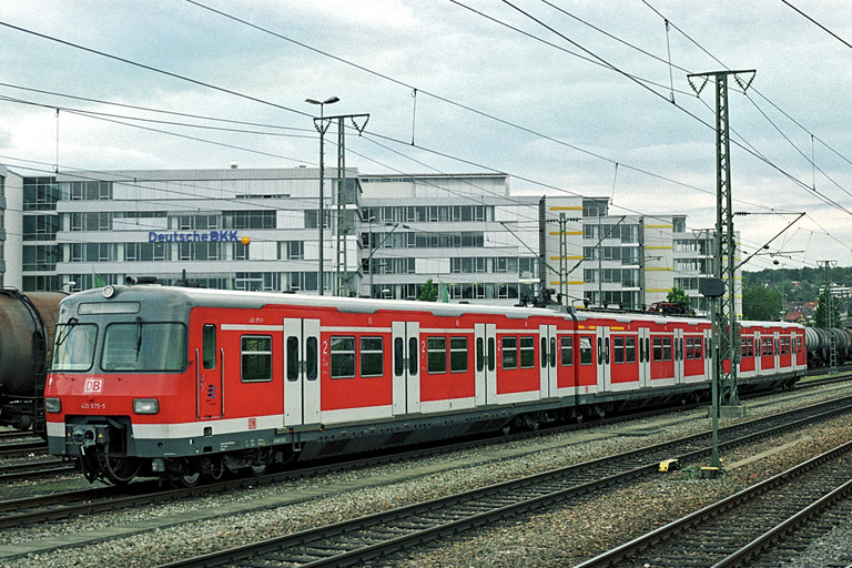 420 475 bei km 15,8 (Juni 2004)