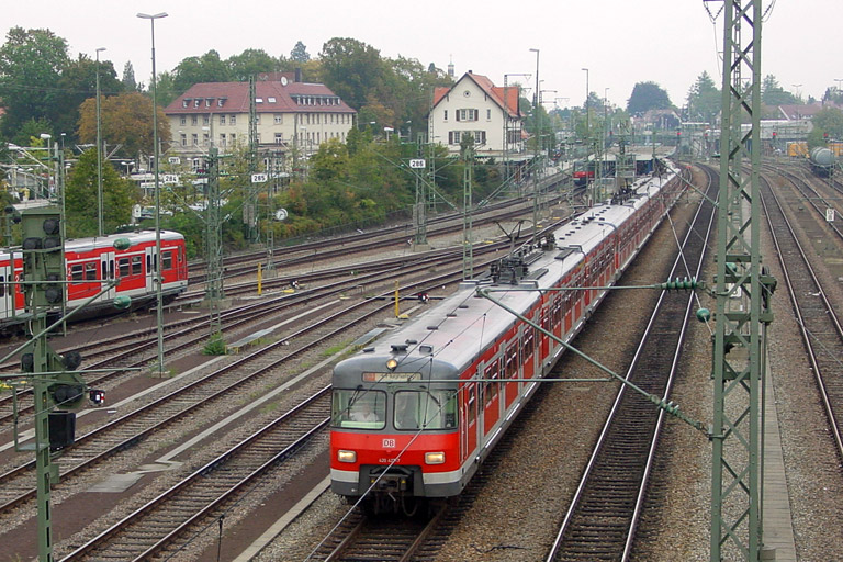 Baureihe 420 bei km 15,8 (September 2004)