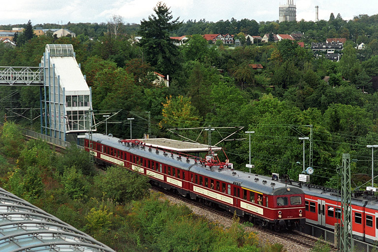 Elektrotriebzug 425 120/420 als Sonderzug bei km 14,0 (September 2004)