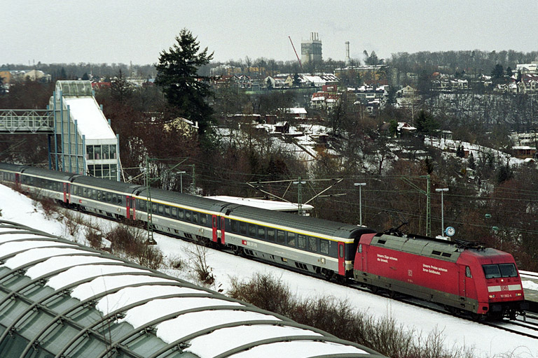 101 002 mit IC 381 bei km 14,2 (M&auml;rz 2005)