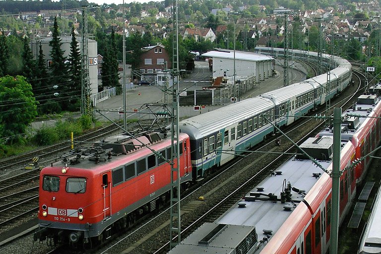 110 216 als DZ 13970 bei km 16,8 (August 2005)