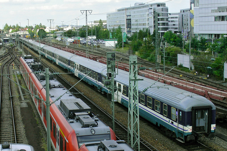 110 216 als DZ 13970 bei km 16,8 (August 2005)