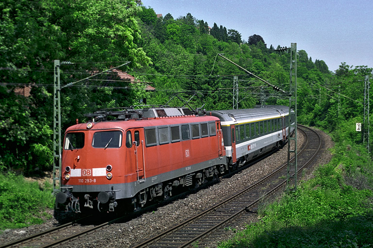 110 293 am ehemaligen Haltepunkt Heslach (Mai 2005)