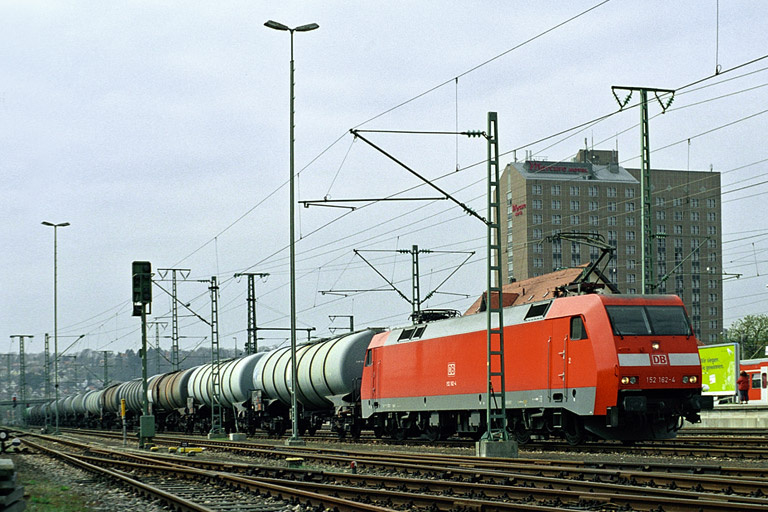 152 162 bei km 15,6 (April 2005)