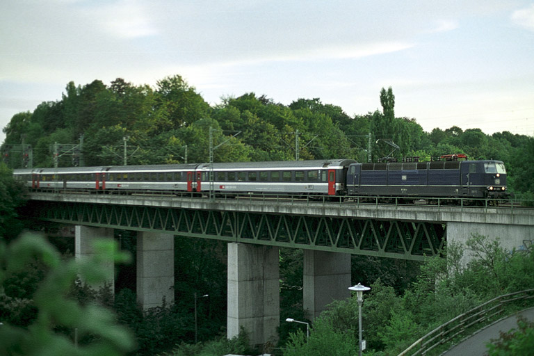 181 206 mit IC 380 bei km 14,6 (August 2005)