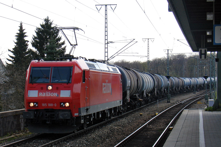 185 188 bei km 16,8 (April 2005)