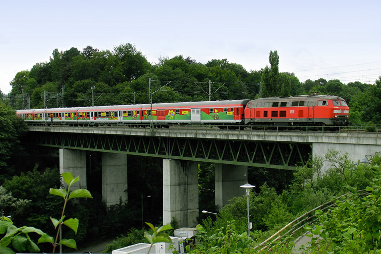 218 480 mit Lr 69869 bei km 14,6 (August 2005)