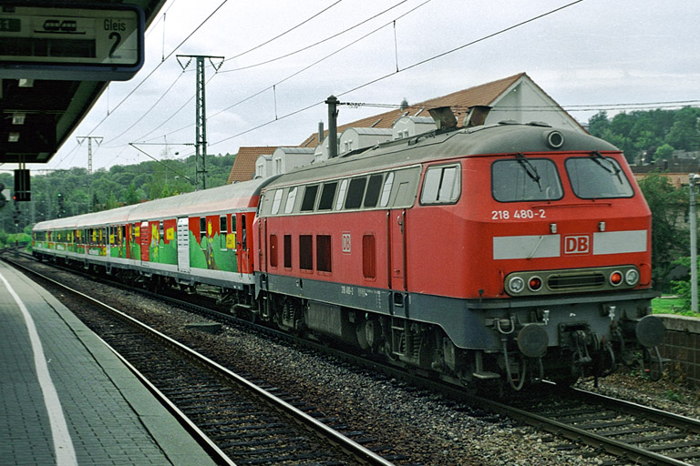 218 480 mit RE 19016 bei km 15,6 (August 2005)
