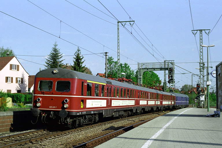 425 120/420 bei km 16,6 (Mai 2005)