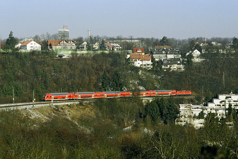 111 079 mit RE 70653 bei km 13,4 (Januar 2006)