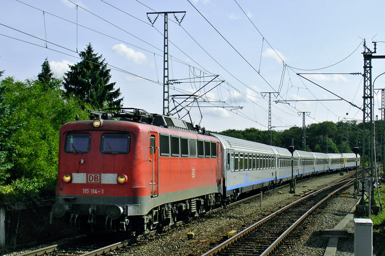 115 114 mit IC 2800 (September 2006)