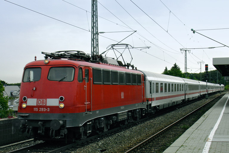 115 293 mit IC 2800 bei km 16,6 (September 2006)
