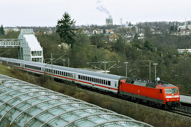 120 120 mit IC 2801 (Februar 2006)
