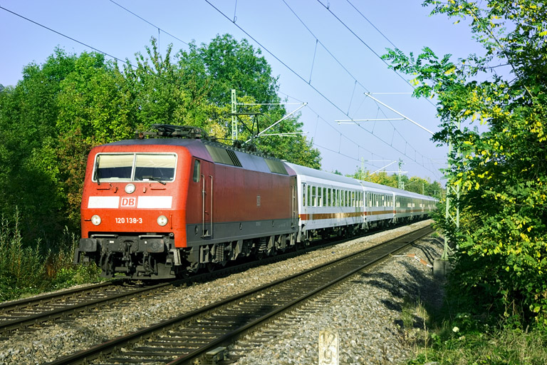 120 138 mit IC 2803 (Oktober 2006)