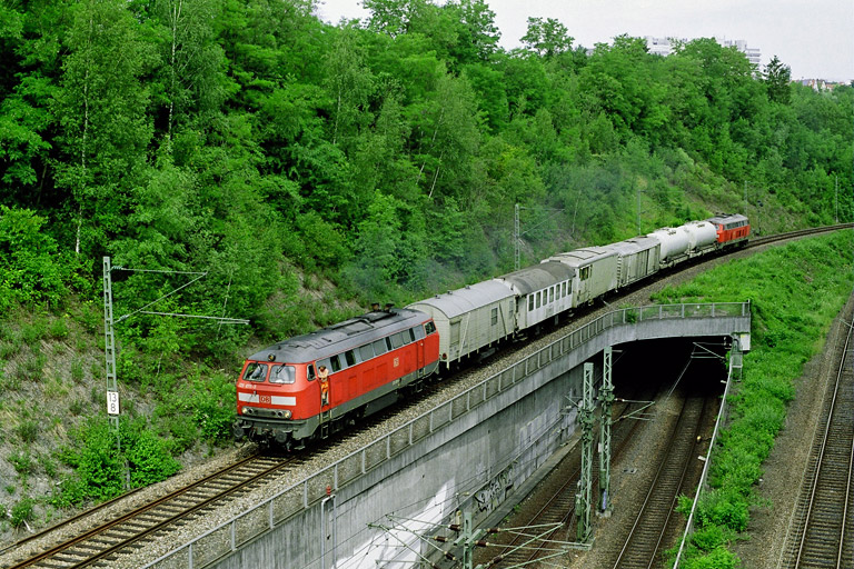 225 078 mit Rabz 91807 bei km 13,8 (Juni 2006)