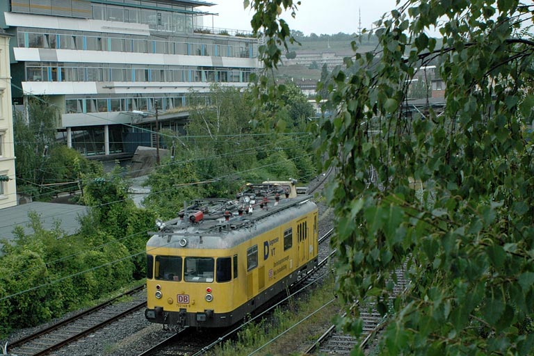 702 148 als Nbz 93178 in der Abzweigung Stuttgart-Nord (August 2006)