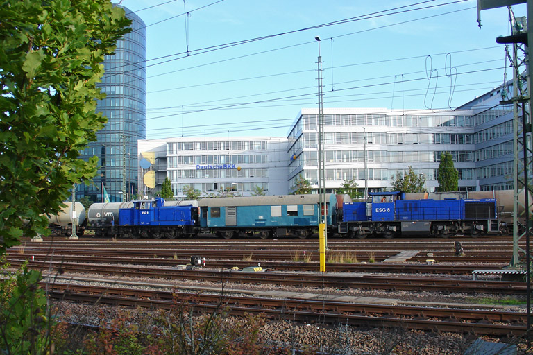ESG 8 und ESG 9 (ex-DB 364 778) bei km 16,0 (September 2006)