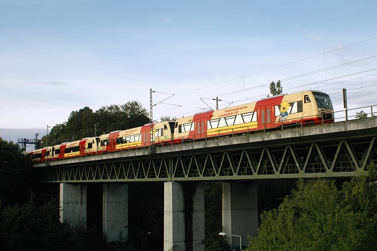 HzL-Regioshuttles VT 250, 234, 241 und 240 als Dlt 88184 bei km 14,6 (August 2006)