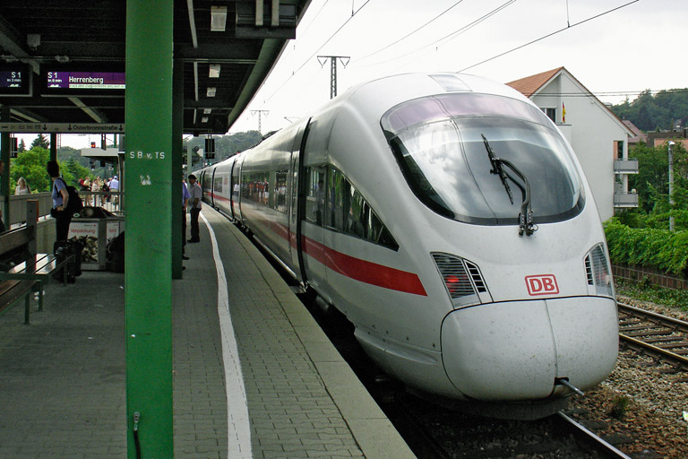 Baureihe 415 als ICE 184 bei km 16,6 (Juli 2006)