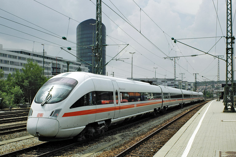 Baureihe 415 als ICE 184 bei km 15,6 (Juli 2006)