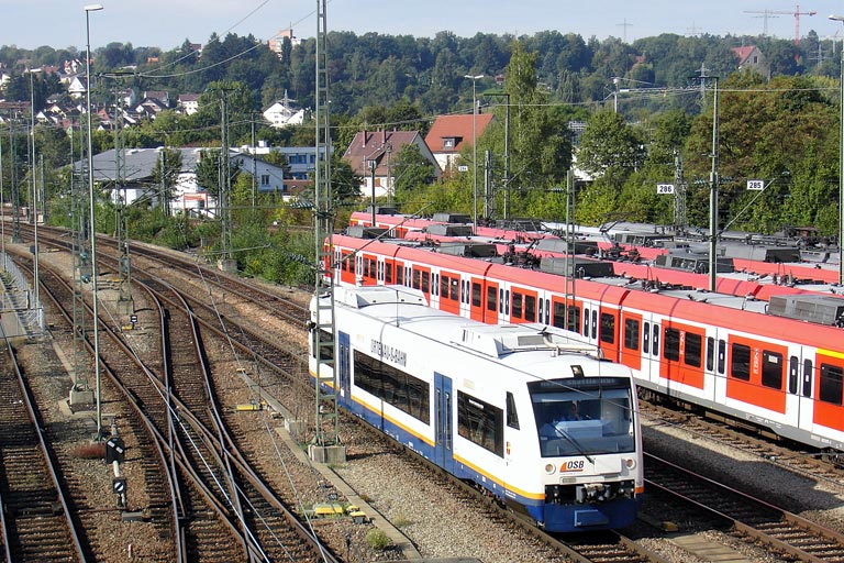 Regioshuttle VT 525 der Ortenau S-Bahn als DBZ 88270 bei km 16,0 (September 2006)