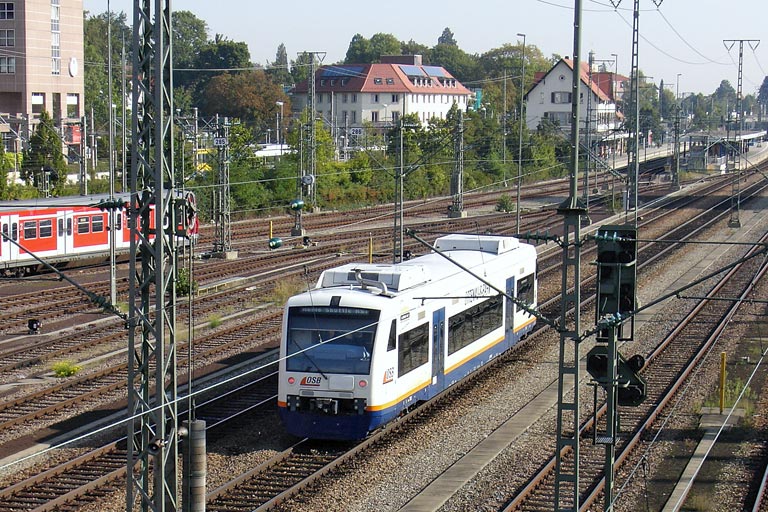 Regioshuttle VT 525 der Ortenau S-Bahn als DBZ 88270 bei km 15,8 (September 2006)