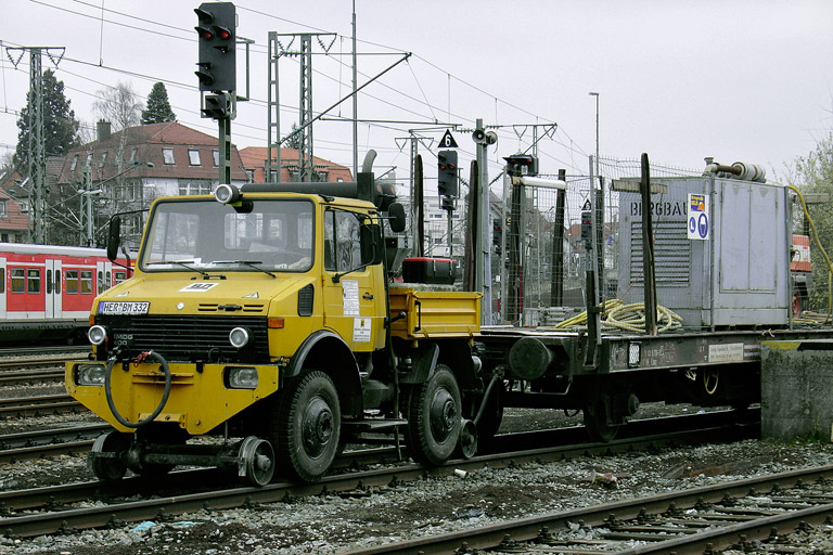 Schienenunimog bei km 15,6 (Mai 2006)
