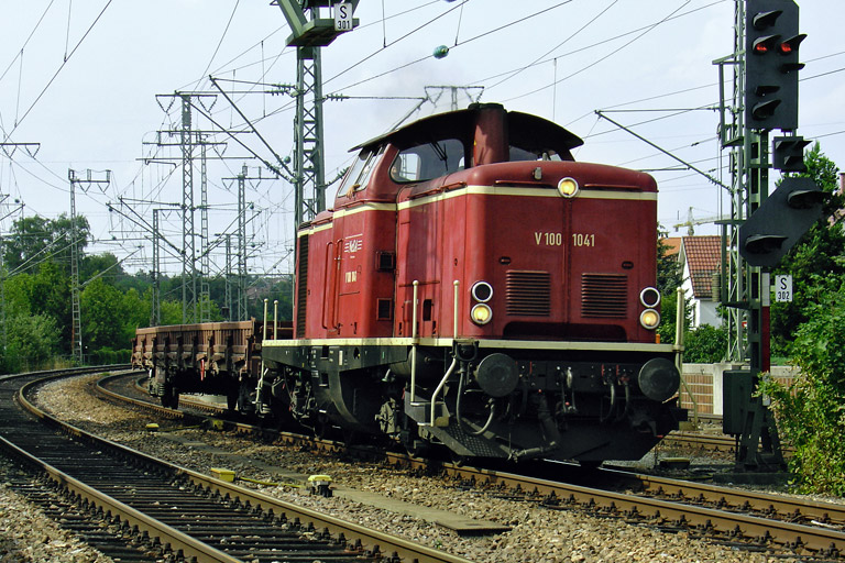 V 100 1041 bei km 16,6 (Juli 2006)