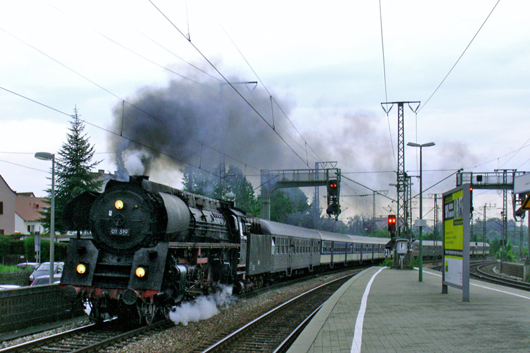 01 519 mit DPE 86064 bei km 16,6 (Mai 2007)