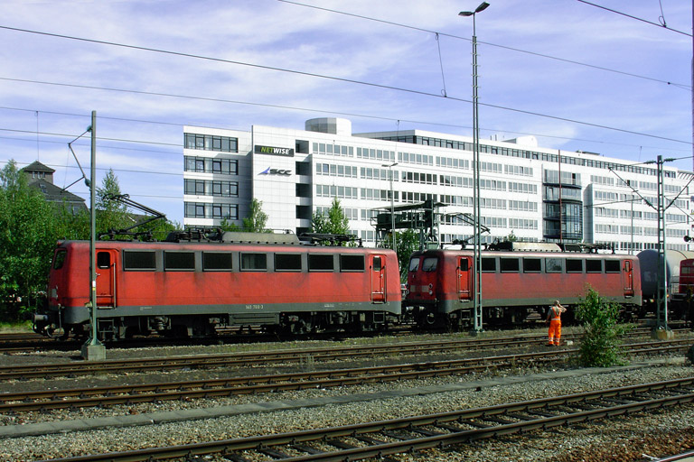 140 768 und 140 831 bei km 15,6 (Juli 2007)