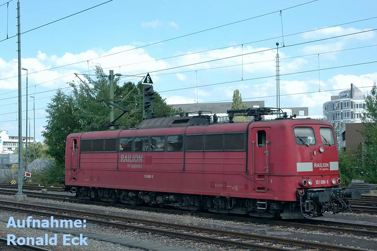 151 086 bei km 15,6 (Juli 2007)