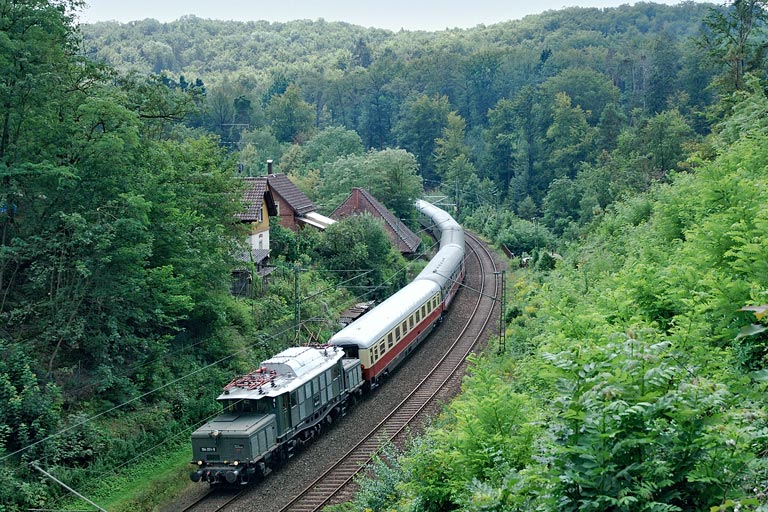 194 051 mit DPE 88577 bei km 11,0 (August 2007)