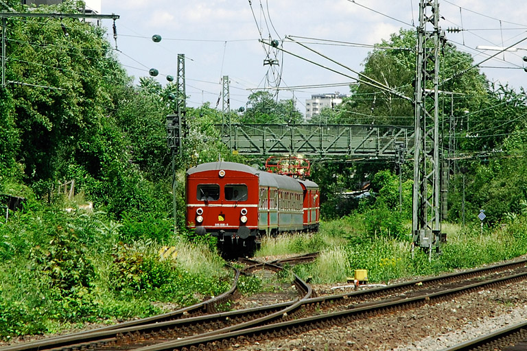 865 606/465 006 als DPE 82944 in der Verbindungskurve Stuttgart-Nord (Juni 2007)