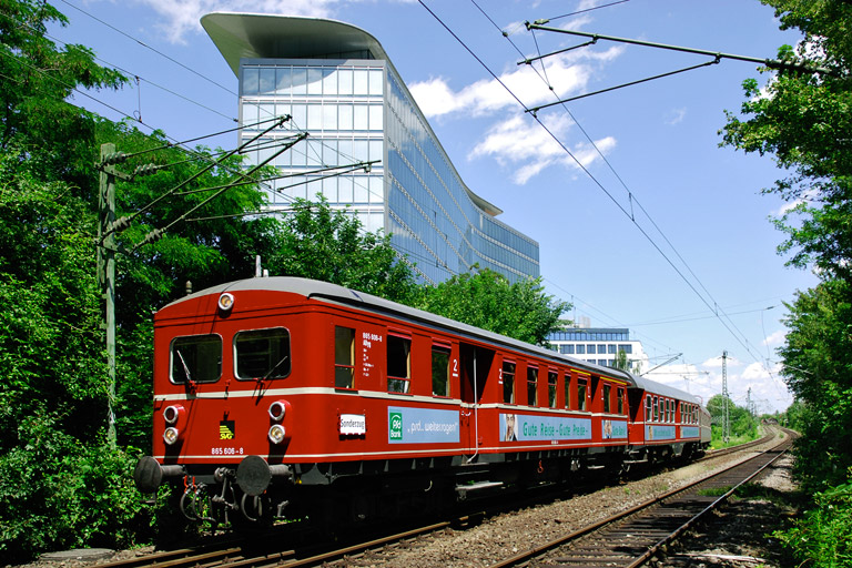 865 606/465 006 als DPE 82944 bei km 3,2 (Juni 2007)