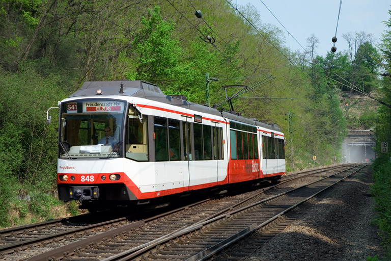 AVG Bistro-Stadtbahn als DPE 91845 bei km 18,0 (April 2007)